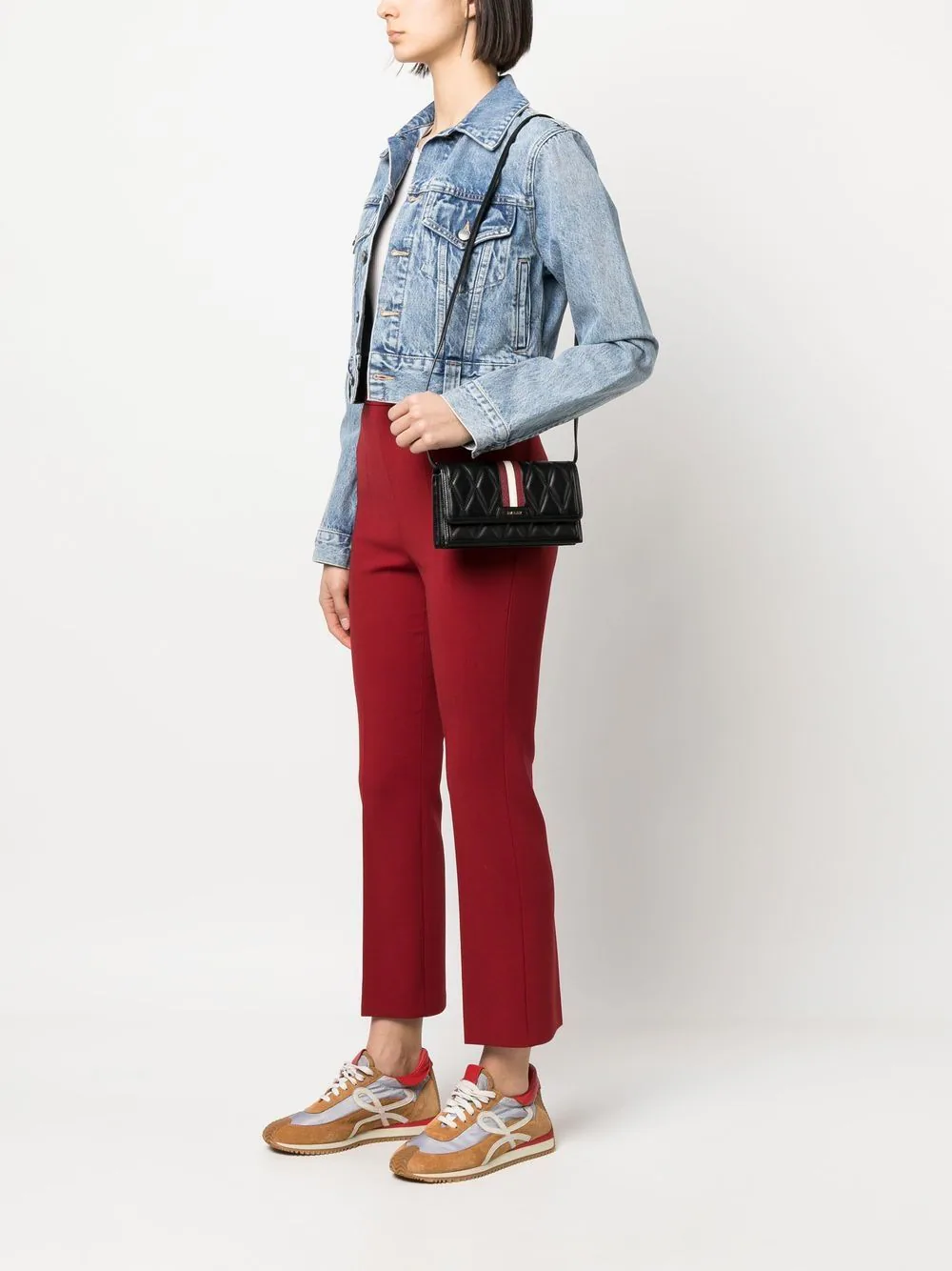 19702099_44168026_1000