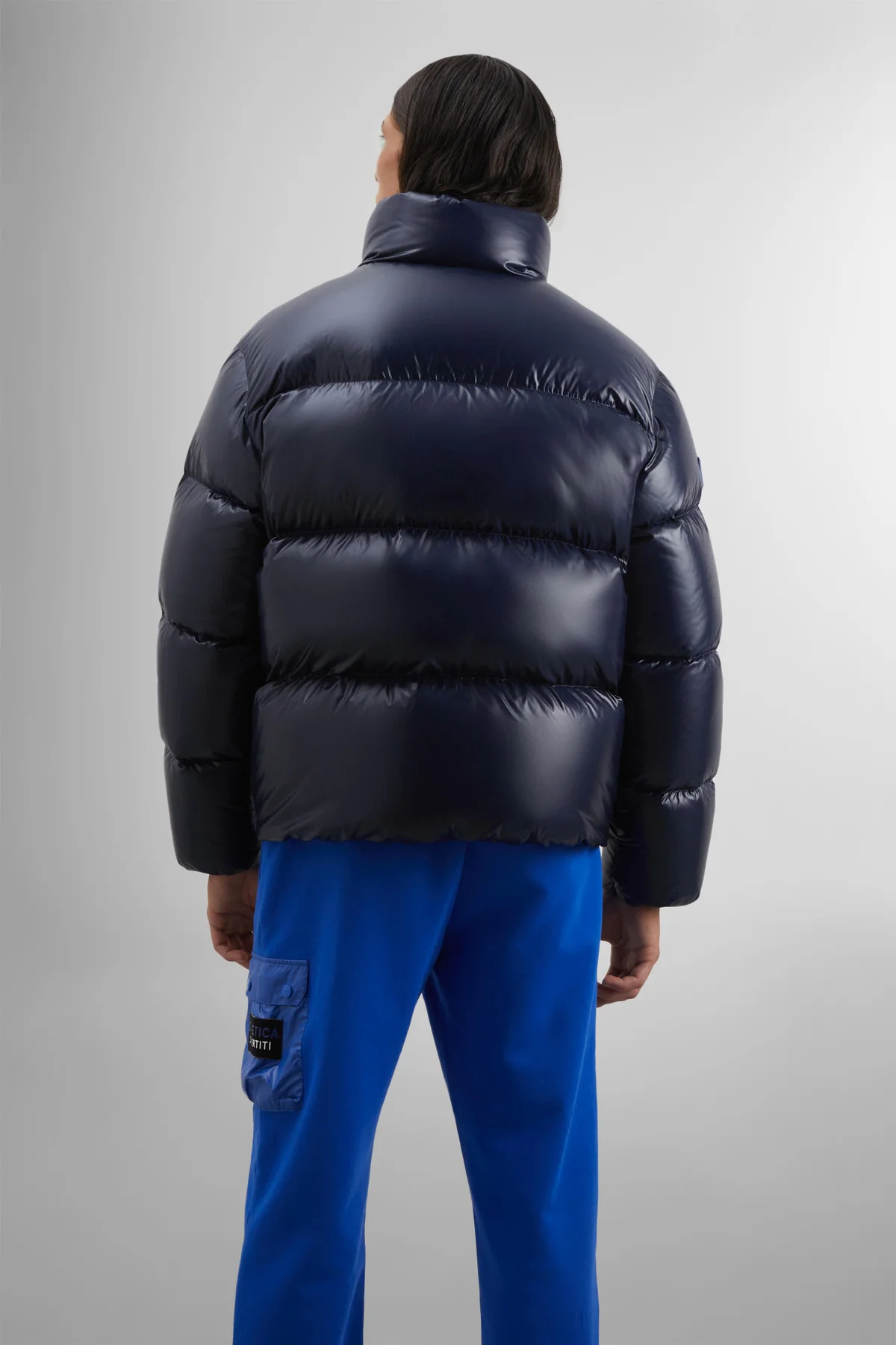 222-VUDJ08326K0001_NYS_4_1200x1800